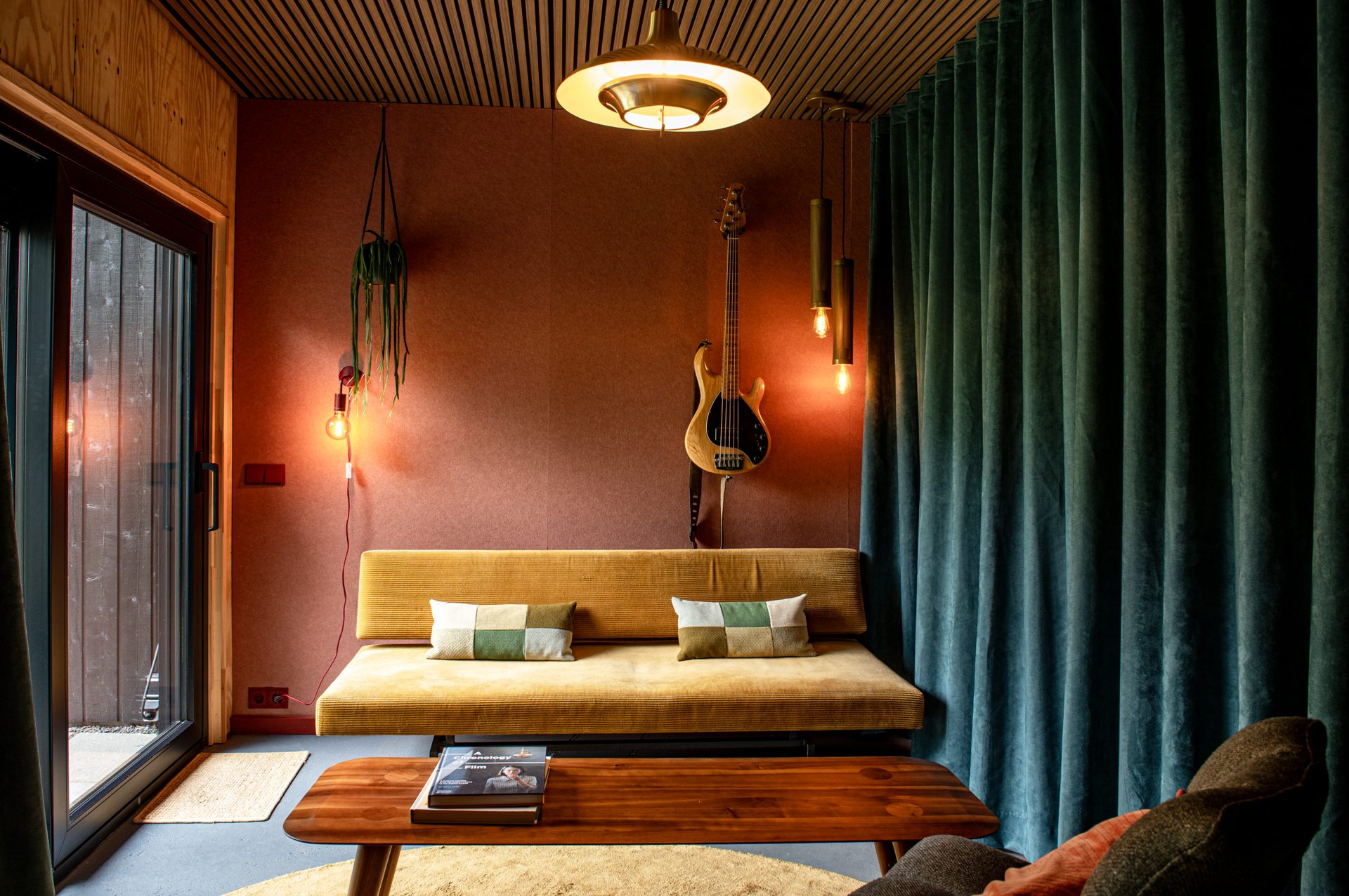 De loungehoek van de studio